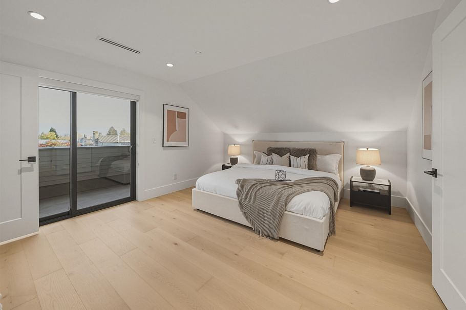 1 266 E 38 Avenue Vancouver, BC - 19