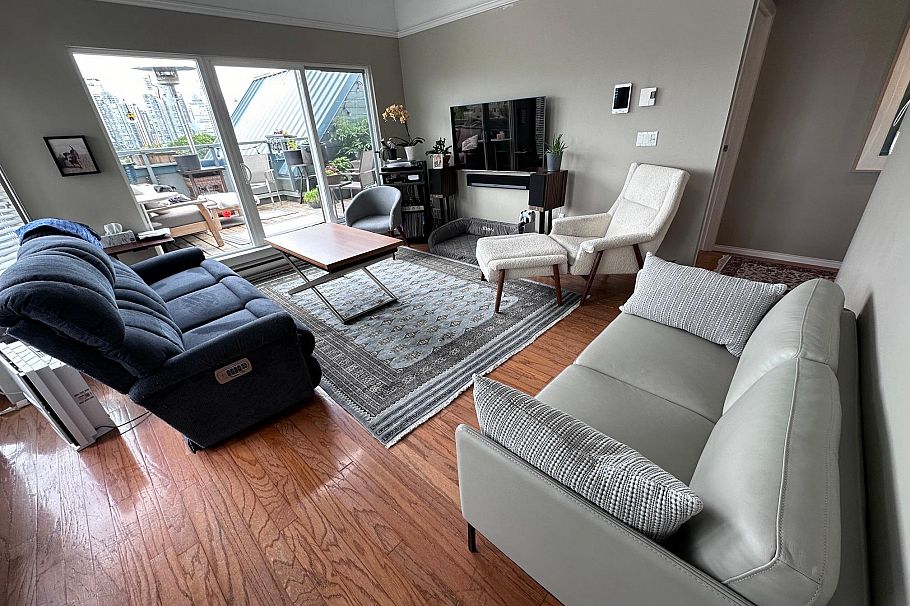 306 1345 W 4th Avenue Vancouver, BC - 1
