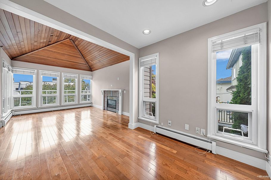 3191 W 23rd Avenue Vancouver, BC - 16
