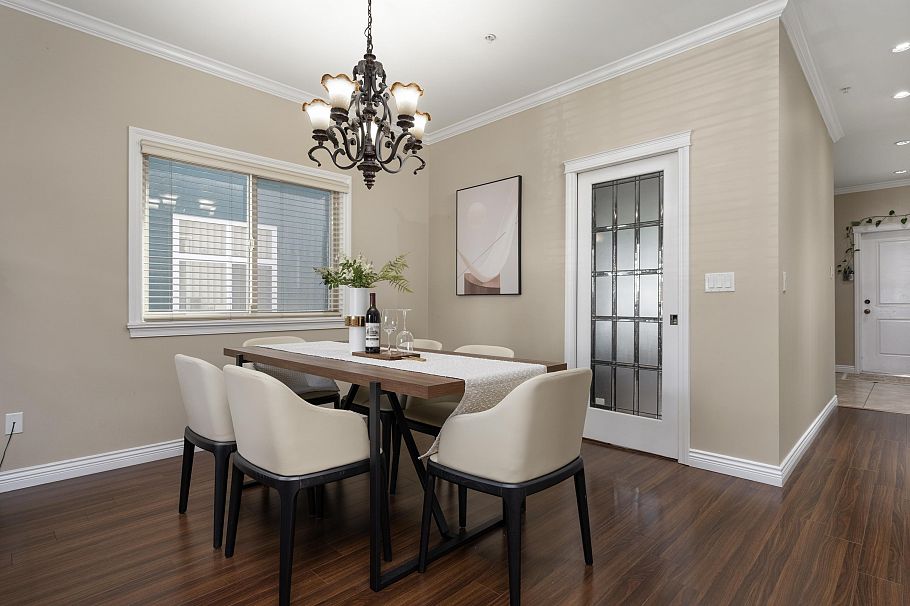 36 E 54 Avenue Vancouver, BC - 8