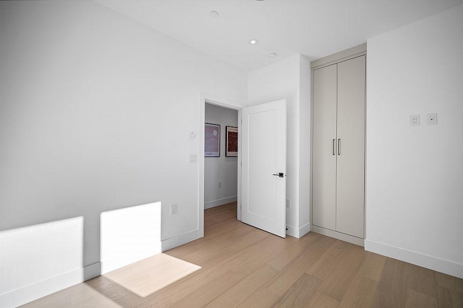 1 6879 Quebec Street Vancouver, BC - 12