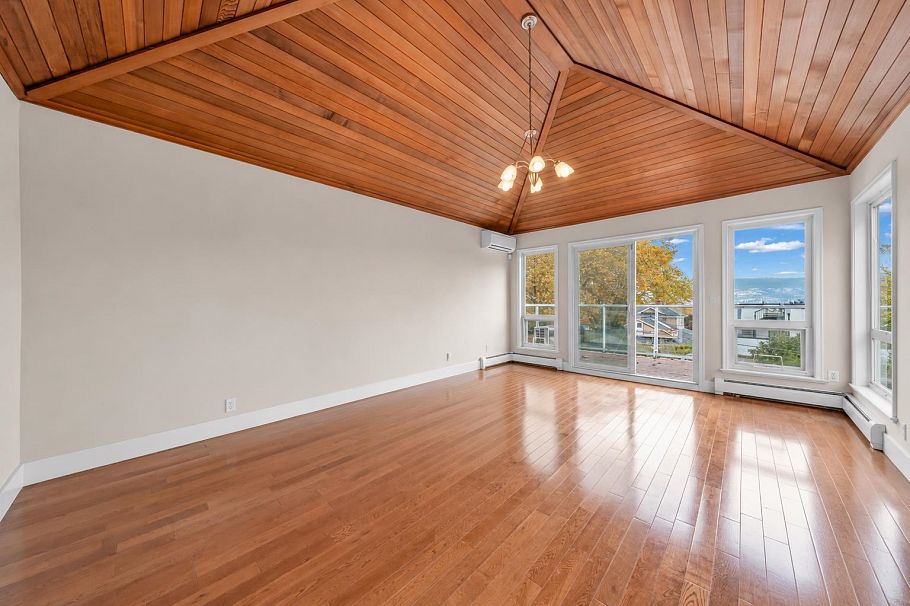 3191 W 23rd Avenue Vancouver, BC - 22