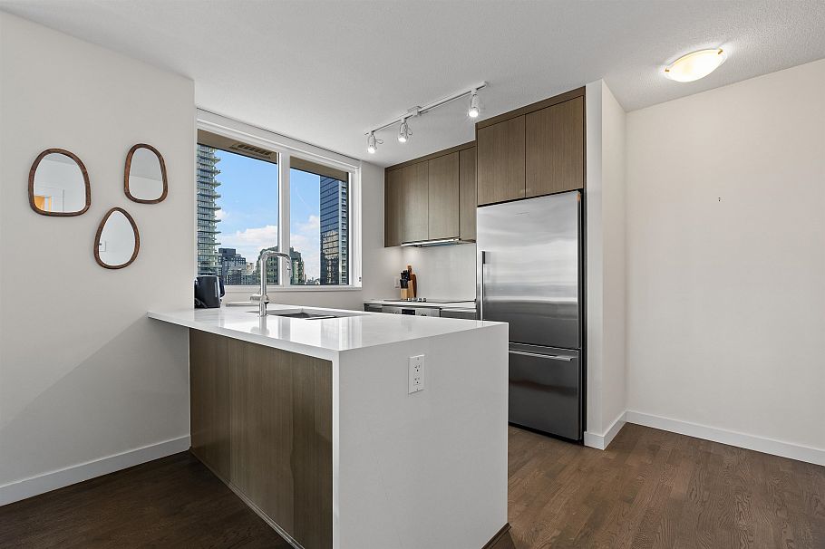 1203 1009 Harwood Street Vancouver, BC - 12