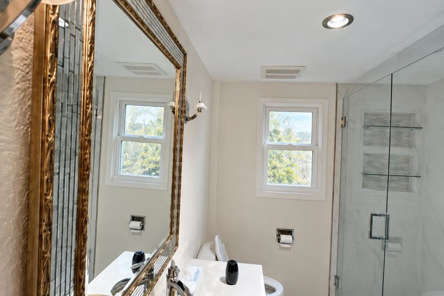 2140 W 32nd Avenue Vancouver, BC - 7