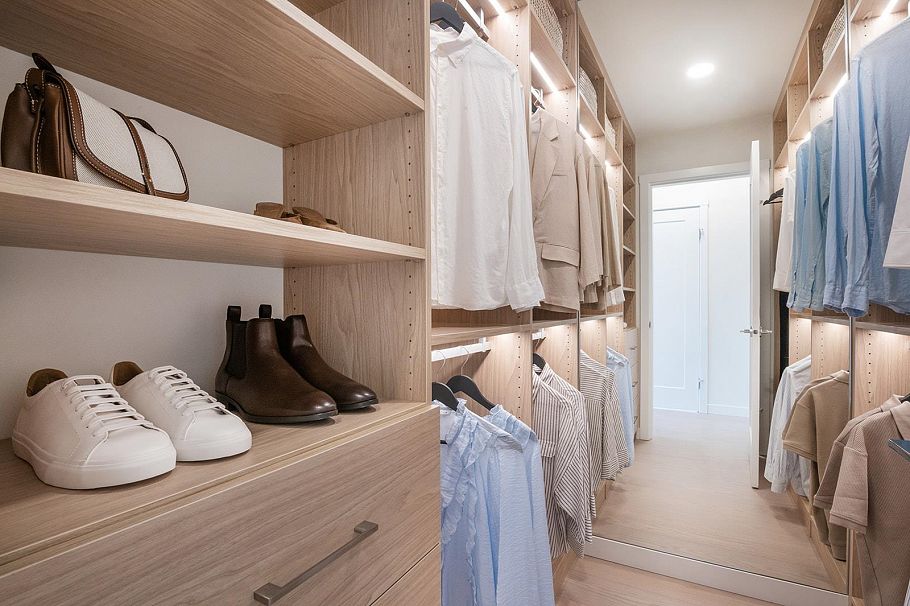 906 128 W 15th Street North Vancouver, BC - 10