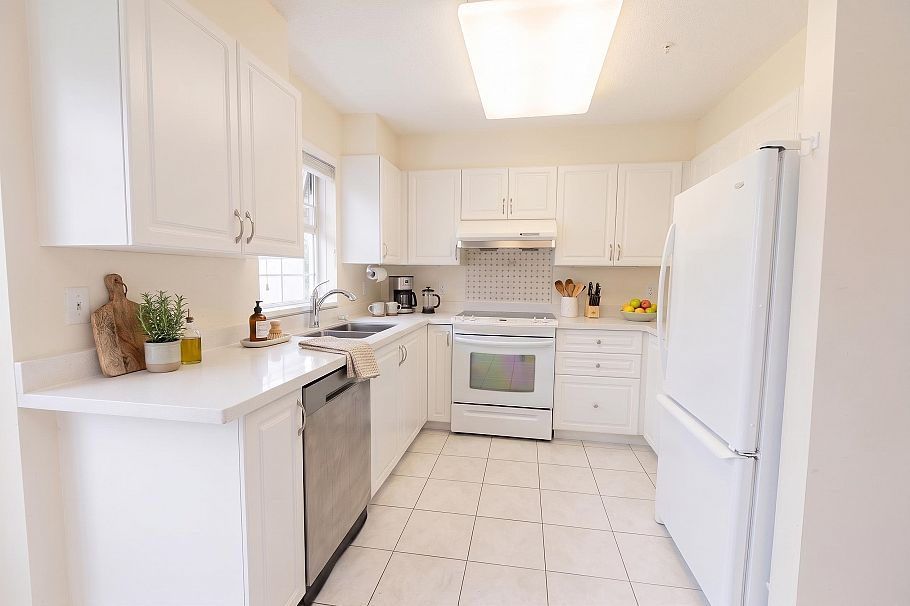 214 2105 W 42nd Avenue Vancouver, BC - 10
