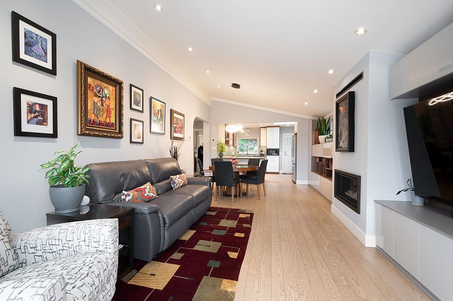 1912 Cliffwood Road North Vancouver, BC - 7