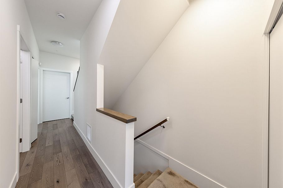 5490 Oak Street Vancouver, BC - 20