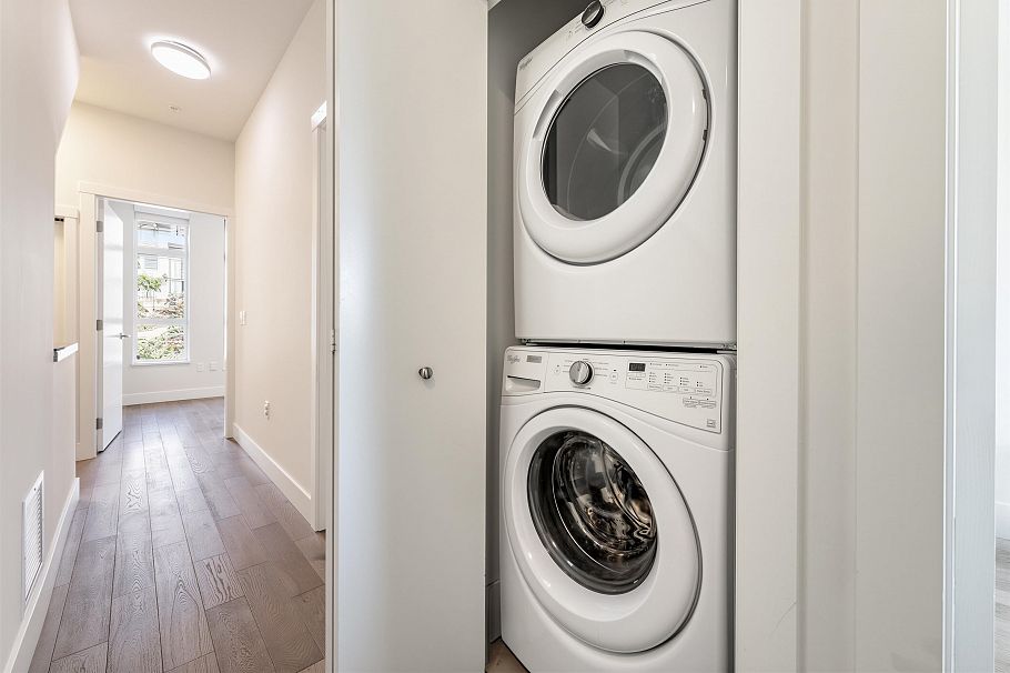 5490 Oak Street Vancouver, BC - 23