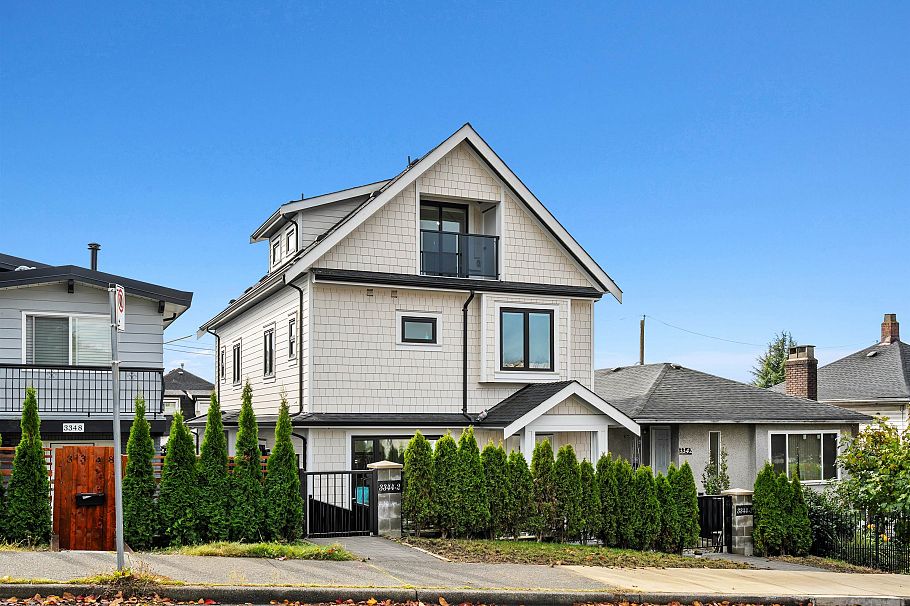 1 3344 Adanac Street Vancouver, BC - 35