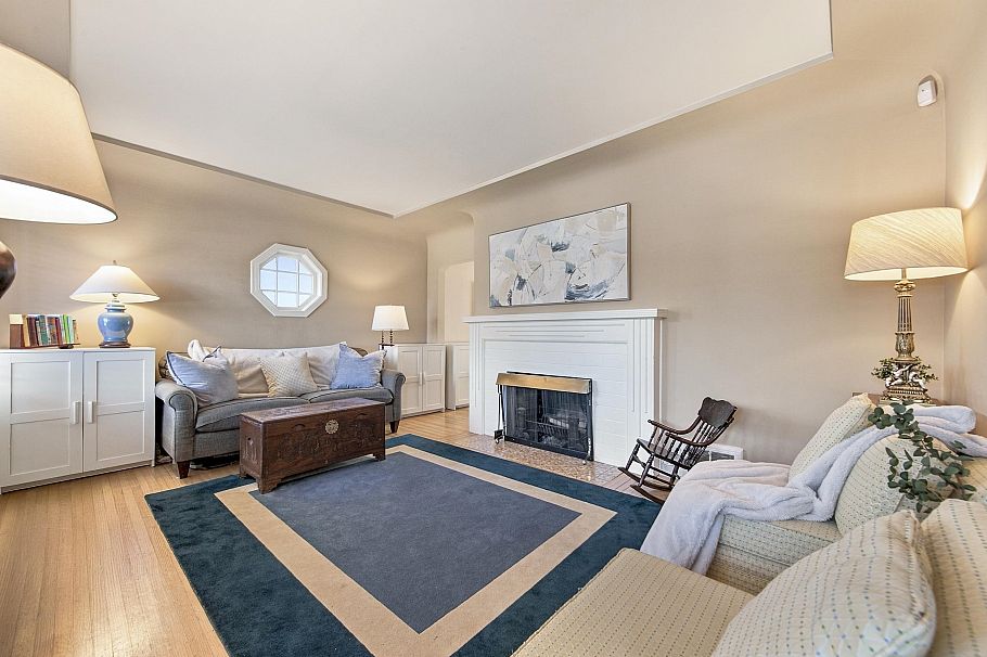 226 Peveril Avenue Vancouver, BC - 3