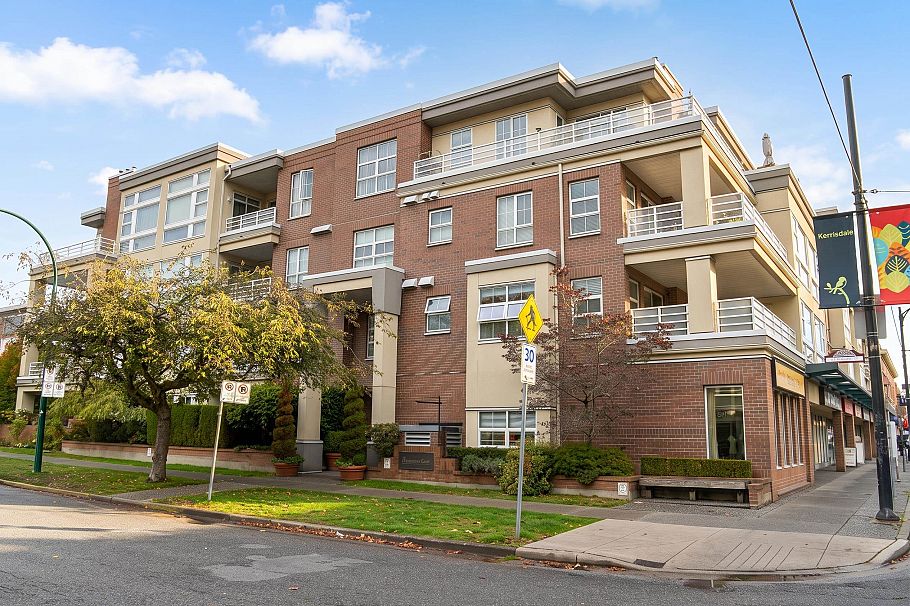 214 2105 W 42nd Avenue Vancouver, BC - 2