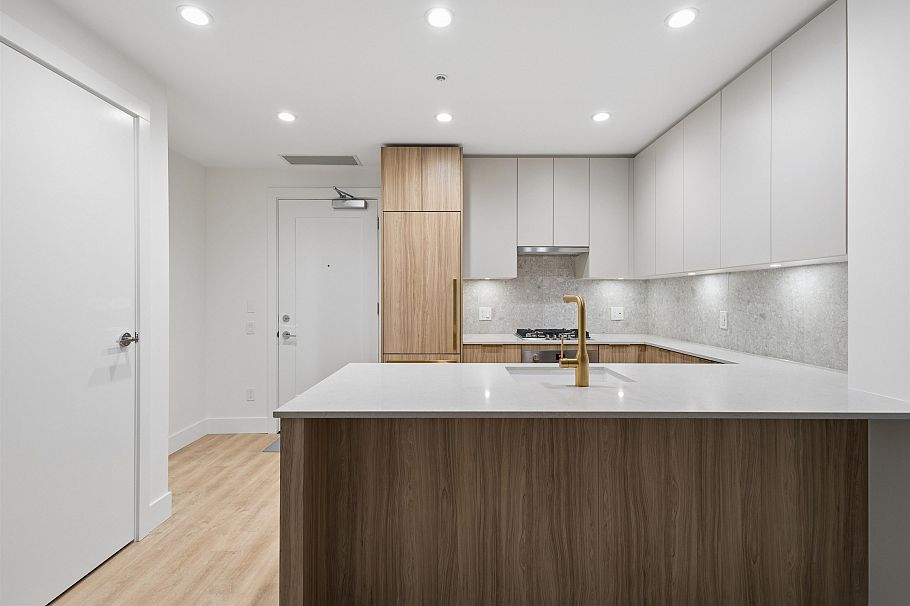 208 2375 Emery Court North Vancouver, BC - 4