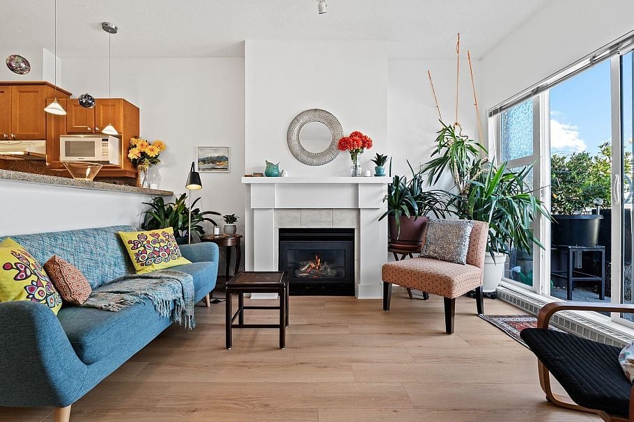 330 5790 East Boulevard Vancouver, BC - 3