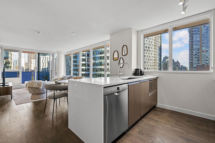 1203 1009 Harwood Street Vancouver, BC - 10