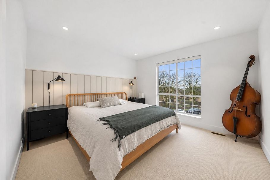 1 224 W 16th Street North Vancouver, BC - 27