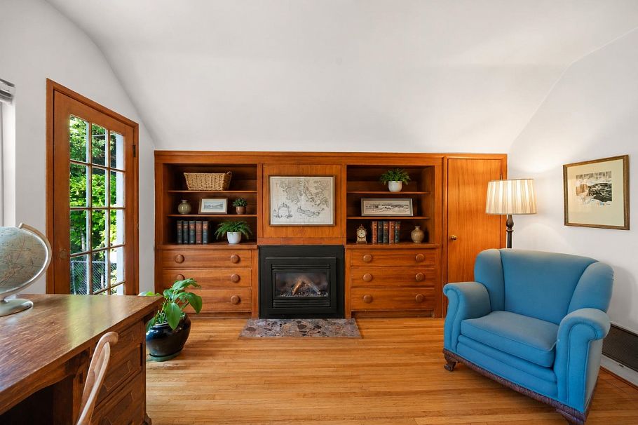 3296 Granville Street Vancouver, BC - 29
