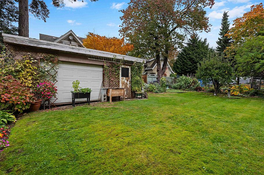 2315 W 6th Avenue Vancouver, BC - 11