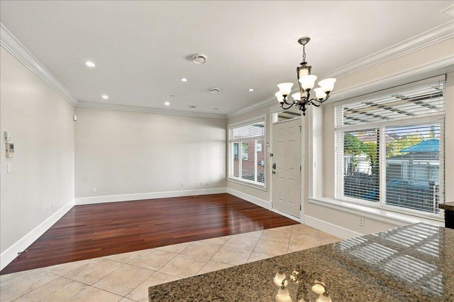 4205 Atlin Street Vancouver, BC - 8