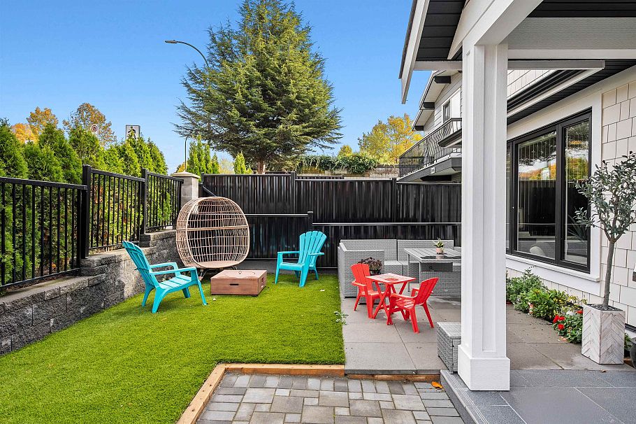 1 3344 Adanac Street Vancouver, BC - 2