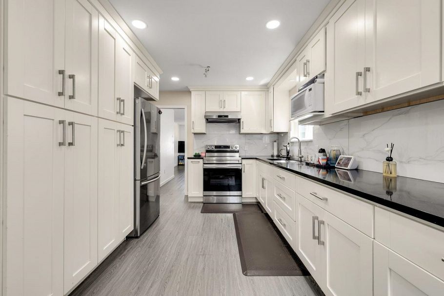 2038 E 26th Avenue Vancouver, BC - 9