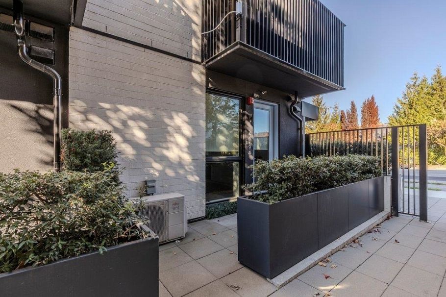 24 94 W King Edward Avenue Vancouver, BC - 3