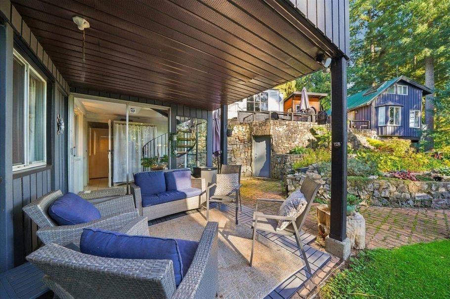 2363 Windridge Drive North Vancouver, BC - 29