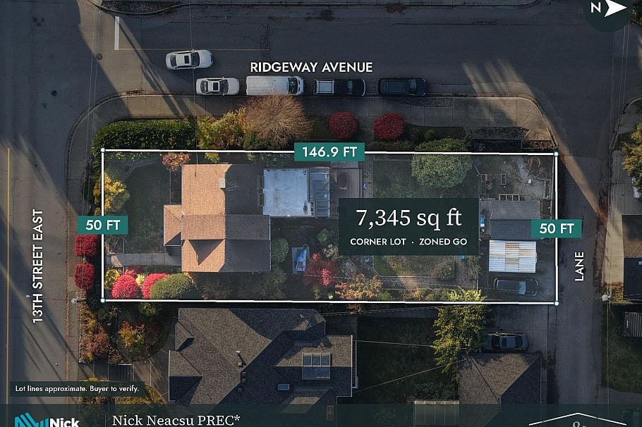 402 E 13th Street North Vancouver, BC - 3