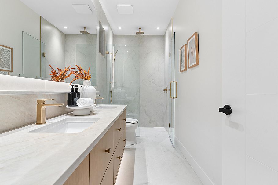 2 2541 E 2nd Avenue Vancouver, BC - 10