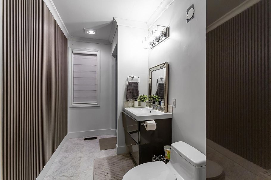 1195 W 50th Avenue Vancouver, BC - 9