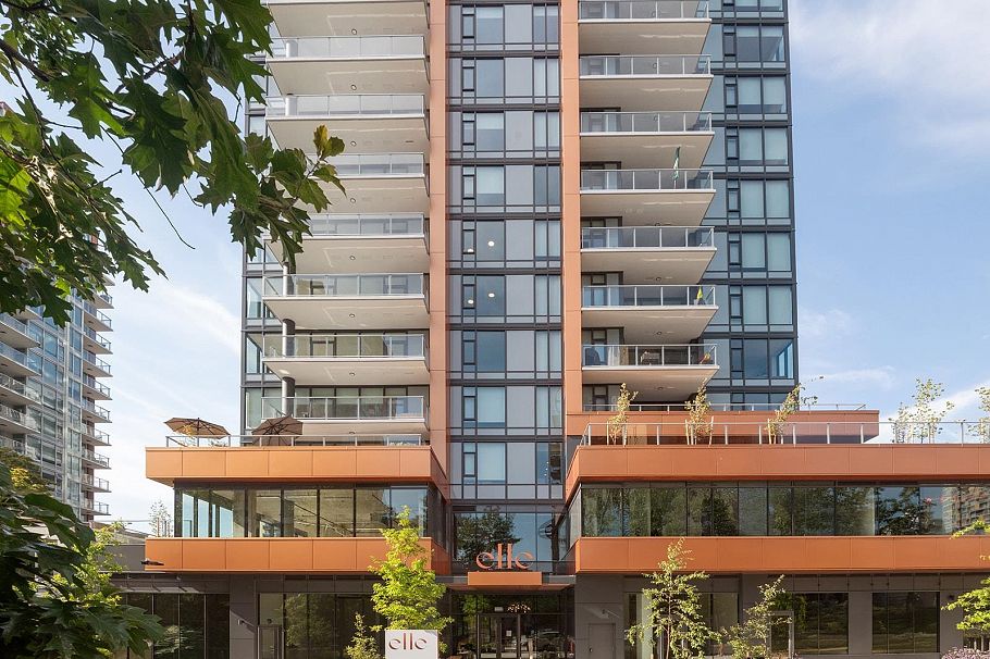 402 128 W 15th Street North Vancouver, BC - 5