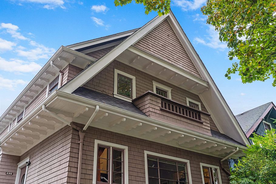 2315 W 6th Avenue Vancouver, BC - 3