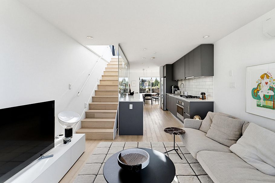 309 1647 E Pender Street Vancouver, BC - 5
