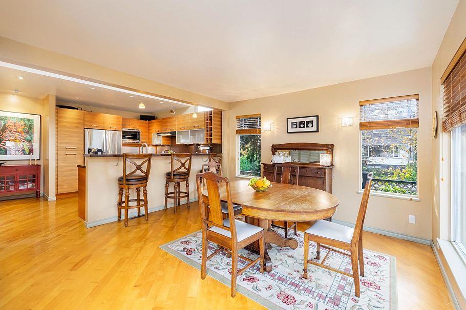 402 E 13th Street North Vancouver, BC - 5