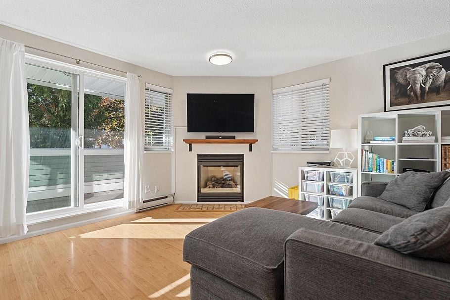 13 1949 W 8th Avenue Vancouver, BC - 2