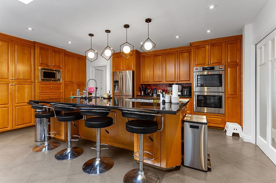 1195 W 50th Avenue Vancouver, BC - 7