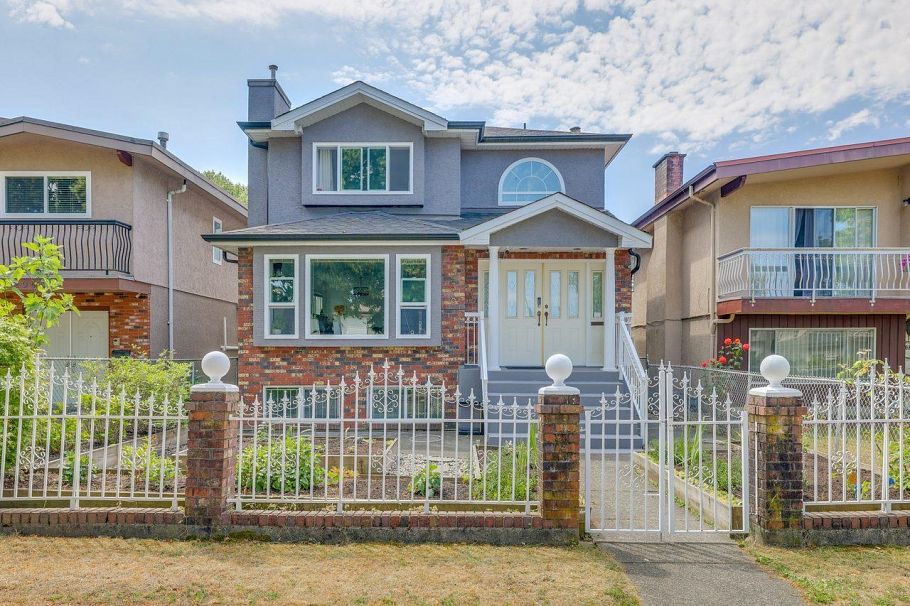 2038 E 26th Avenue Vancouver, BC - 1