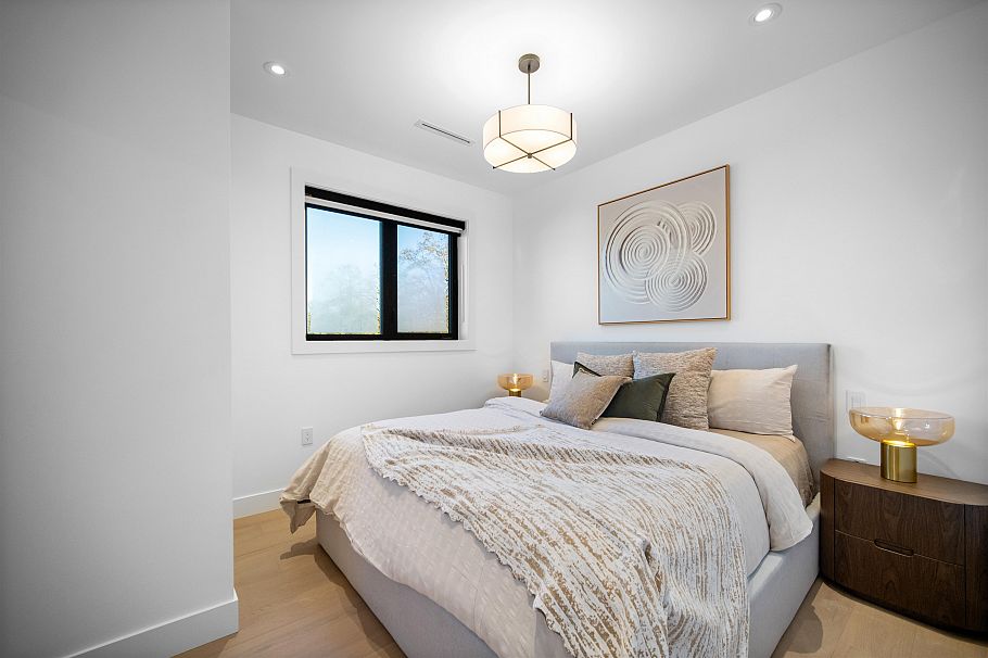 2 6879 Quebec Street Vancouver, BC - 5