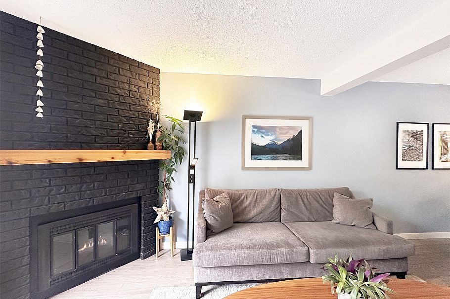 30 3150 E 58th Avenue Vancouver, BC - 2