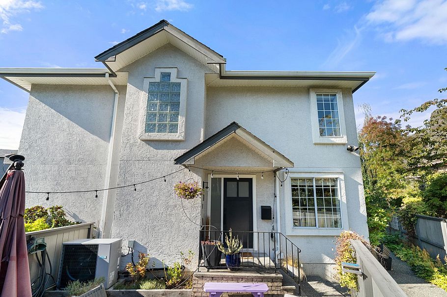 1 224 W 16th Street North Vancouver, BC - 29