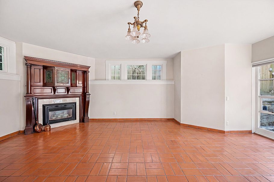 3296 Granville Street Vancouver, BC - 22