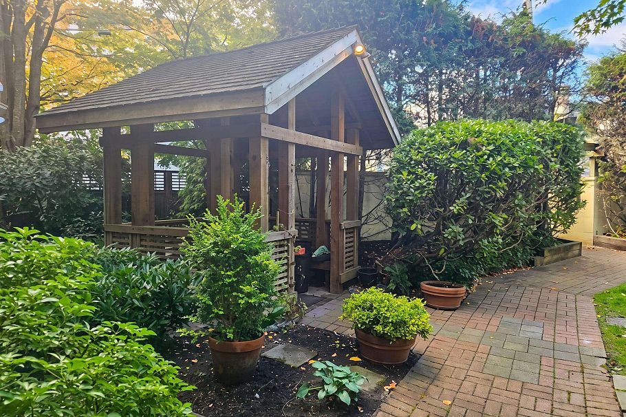 214 2105 W 42nd Avenue Vancouver, BC - 32