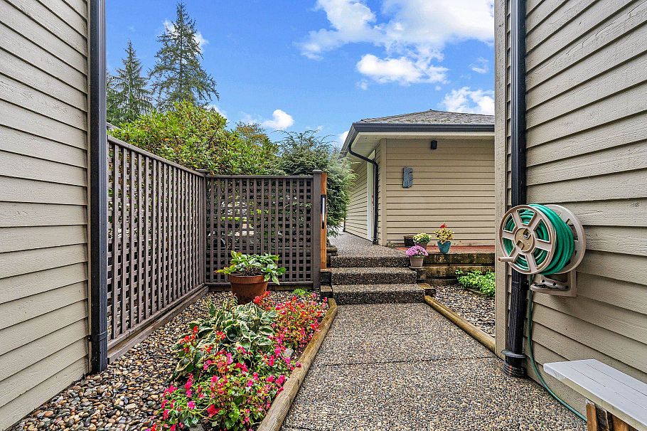 2894 Mount Seymour Parkway North Vancouver, BC - 37