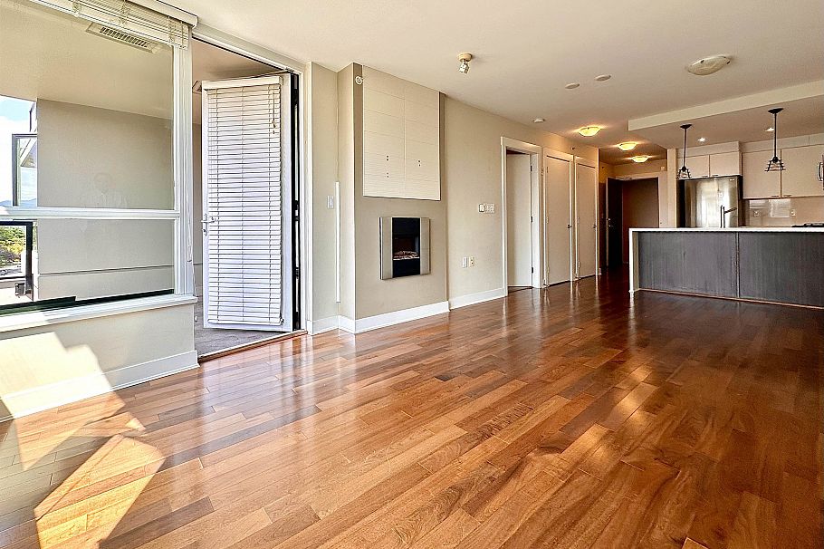 503 160 W 3rd Street North Vancouver, BC - 7