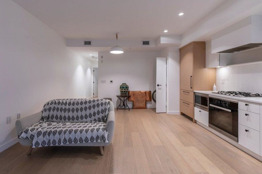 24 94 W King Edward Avenue Vancouver, BC - 9