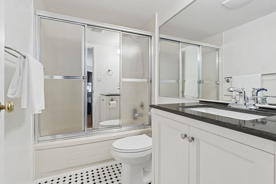 13 1949 W 8th Avenue Vancouver, BC - 16
