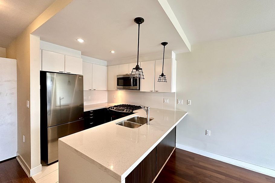 503 160 W 3rd Street North Vancouver, BC - 13