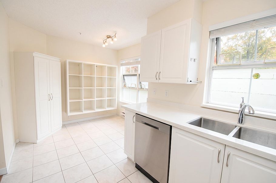 214 2105 W 42nd Avenue Vancouver, BC - 9