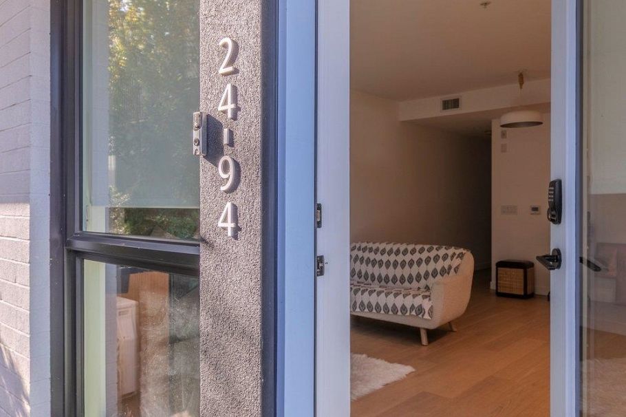 24 94 W King Edward Avenue Vancouver, BC - 6