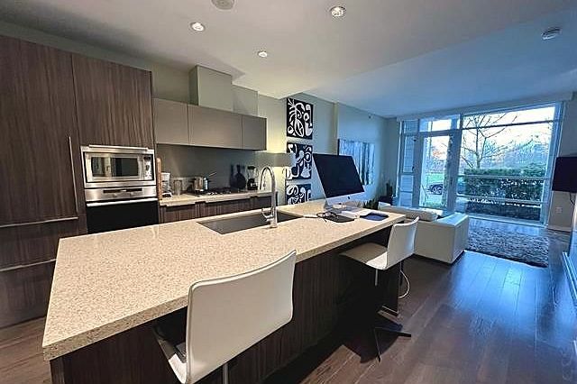 1618 Columbia Street Vancouver, BC - 1